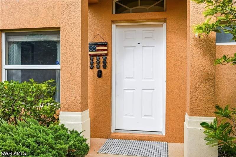 3 bedroom SingleFamilyResidence at 14915 Volterra Ct, Tuscany Cove, Naples — photo 4