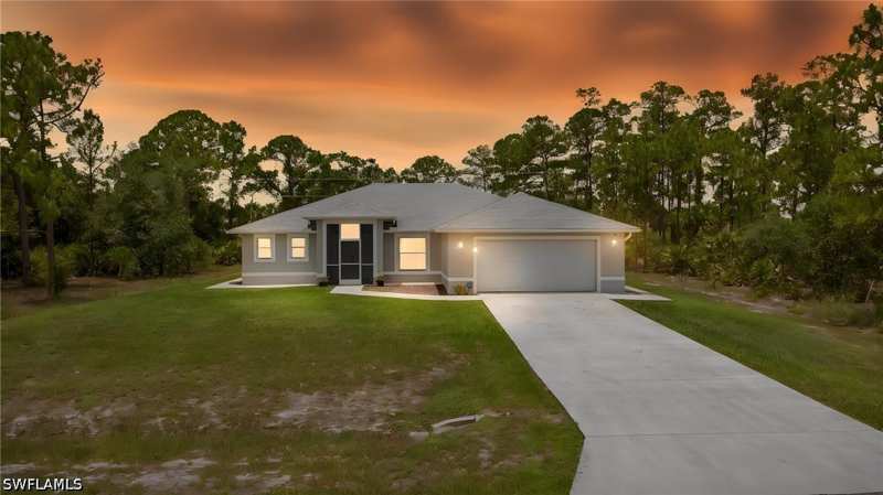 3 bedroom SingleFamilyResidence at 611 Truman Ave, Lehigh Acres, Lehigh Acres — photo 1