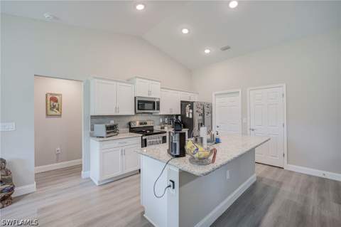 611 Truman Ave, Lehigh Acres FL - photo 12 of 35