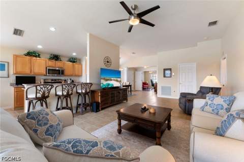 10025 Majestic Ave, Fort Myers FL - photo 12 of 29