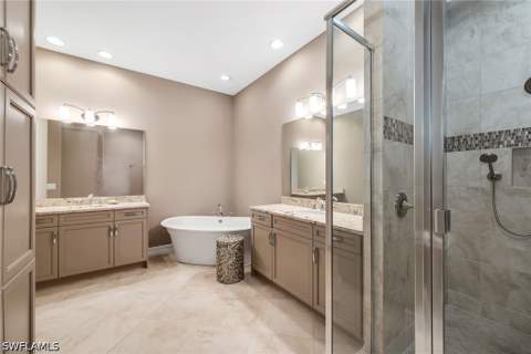 7825 Hawthorne Dr 2104, Naples FL - photo 20 of 41