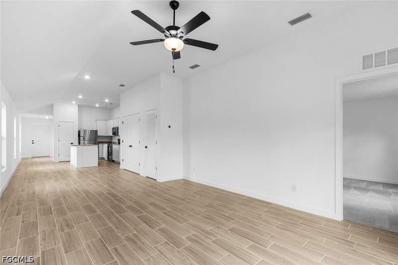 3 bedroom SingleFamilyResidence at 305 NW 20th Ter, Cape Coral, Cape Coral — photo 5