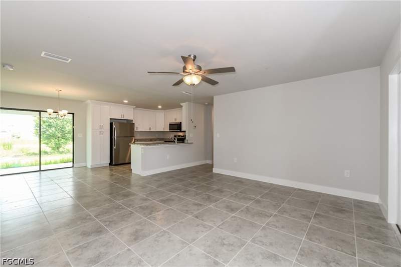 3 bedroom SingleFamilyResidence at 2714 25th St SW, Lehigh Acres, Lehigh Acres — photo 4