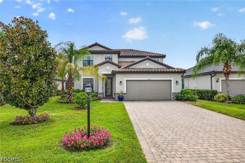 4 bedroom SingleFamilyResidence at 19817 Bittersweet Ln, The Place At Corkscrew, Estero — photo 1