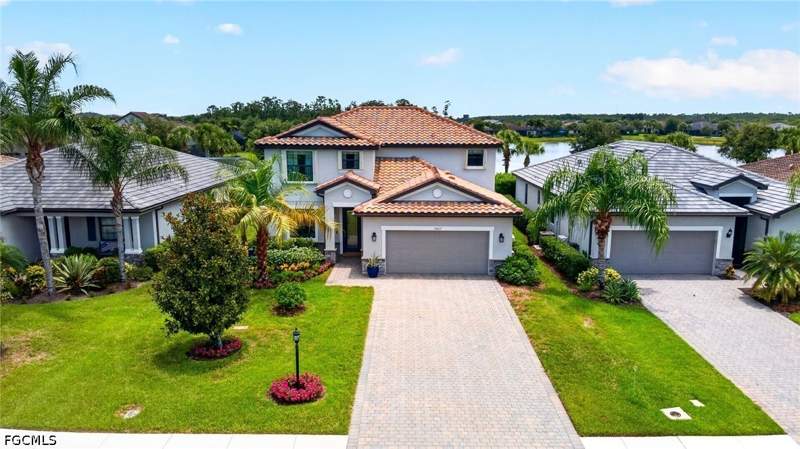 4 bedroom SingleFamilyResidence at 19817 Bittersweet Ln, The Place At Corkscrew, Estero — photo 2