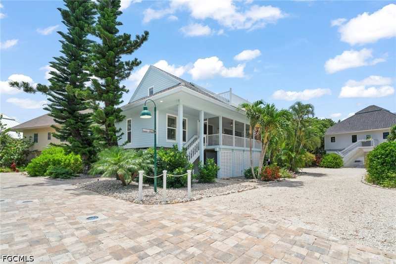3 bedroom SingleFamilyResidence at 33 Urchin Ct, Sunset Captiva, Captiva — photo 1