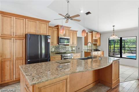 19028 Pine Run Ln, Fort Myers FL - photo 7 of 15