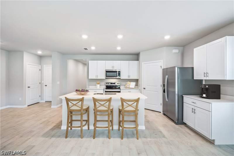 5 bedroom SingleFamilyResidence at 2963 Novelist Ct, Hemingway Pointe, Fort Myers — photo 4