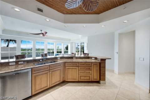 295 Grande Way T-04, Naples FL - photo 10 of 46