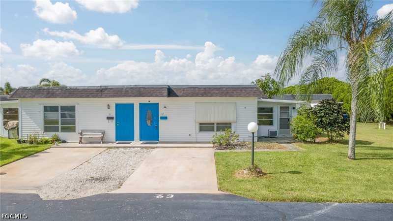 2 bedroom Attached at 63 Tangelo Ct, Orange Grove Park, Lehigh Acres — photo 1