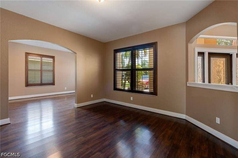 5 bedroom SingleFamilyResidence at 20886 Torre Del Lago St, Bella Terra, Estero — photo 4