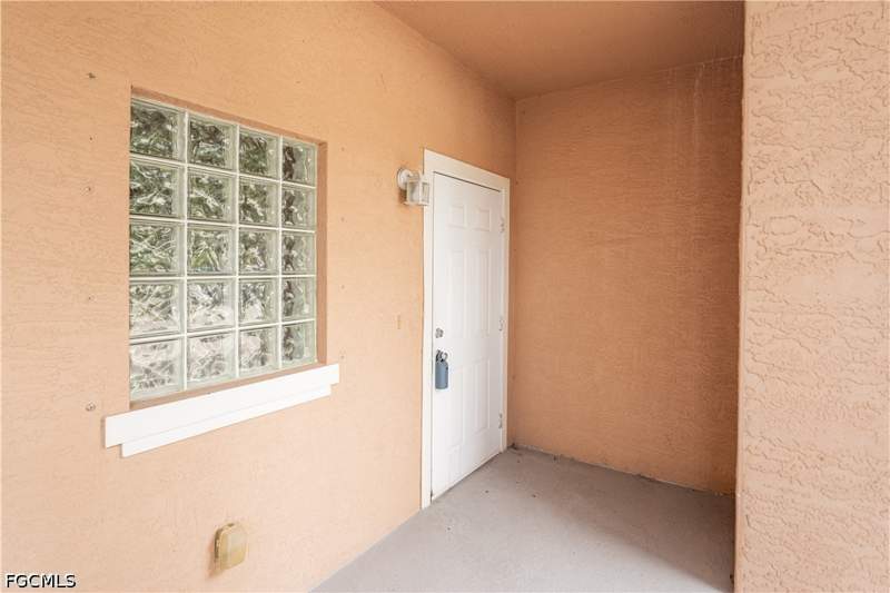 2 bedroom Condominium at 1227 SE 23rd Pl 3, Cape Coral, Cape Coral — photo 3