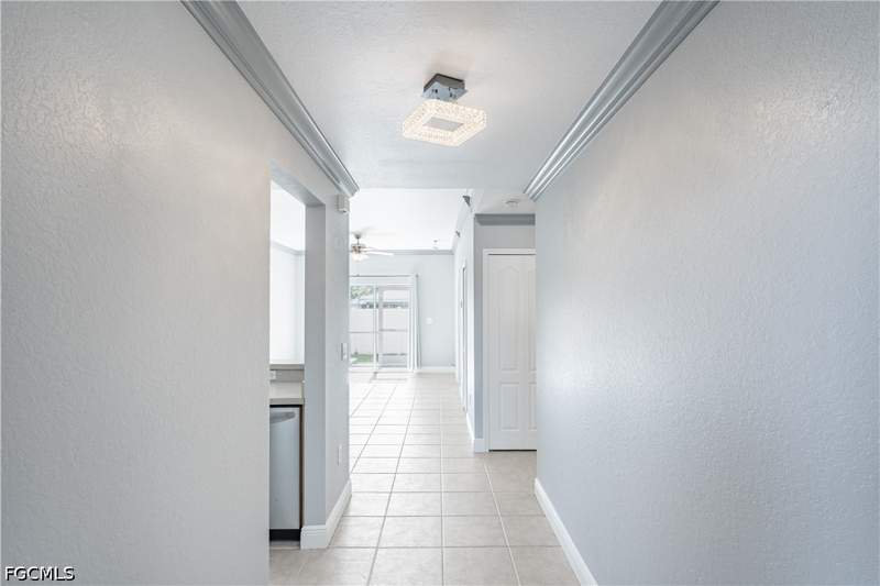 2 bedroom Condominium at 1227 SE 23rd Pl 3, Cape Coral, Cape Coral — photo 4