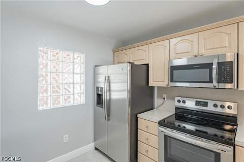 1227 SE 23rd Pl 3, Cape Coral FL - photo 6 of 32