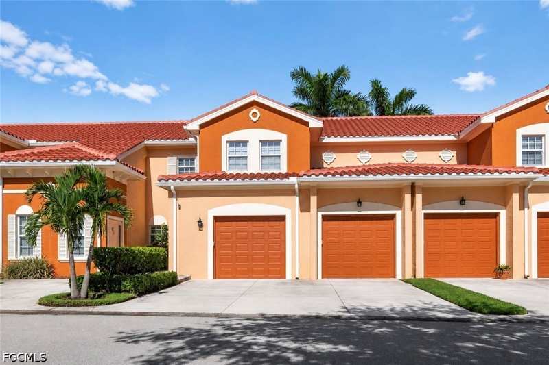 3 bedroom Condominium at 10046 Via Colomba Cir 203, Marbella On Cypress, Fort Myers — photo 1