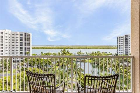 4192 Bay Beach Ln 875, Fort Myers Beach FL - photo 19 of 32