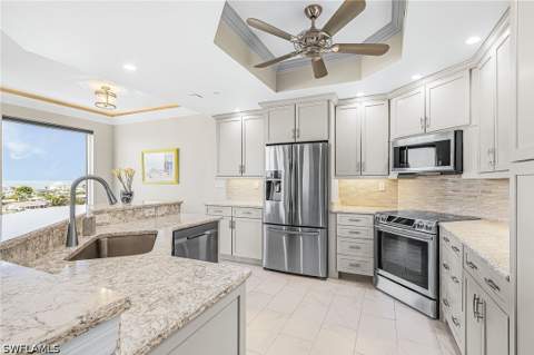 4192 Bay Beach Ln 875, Fort Myers Beach FL - photo 7 of 32
