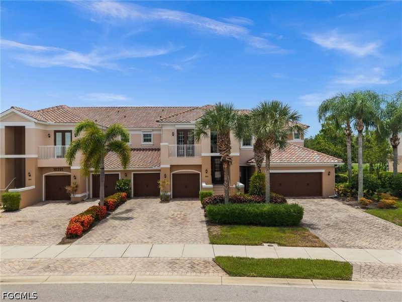 3 bedroom Condominium at 10391 Glastonbury Cir 202, Somerset, Fort Myers — photo 1
