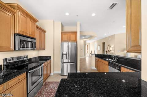 10391 Glastonbury Cir 202, Fort Myers FL - photo 14 of 45