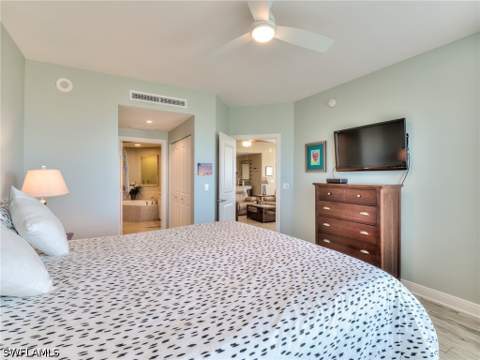 4182 Bay Beach Ln 761, Fort Myers Beach FL - photo 10 of 34