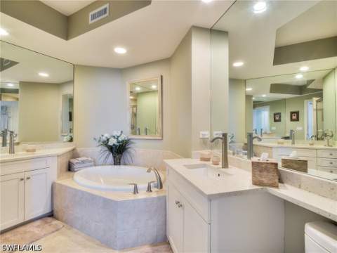 4182 Bay Beach Ln 761, Fort Myers Beach FL - photo 11 of 34