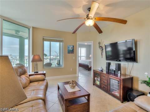 4182 Bay Beach Ln 761, Fort Myers Beach FL - photo 21 of 34