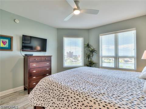 4182 Bay Beach Ln 761, Fort Myers Beach FL - photo 8 of 34