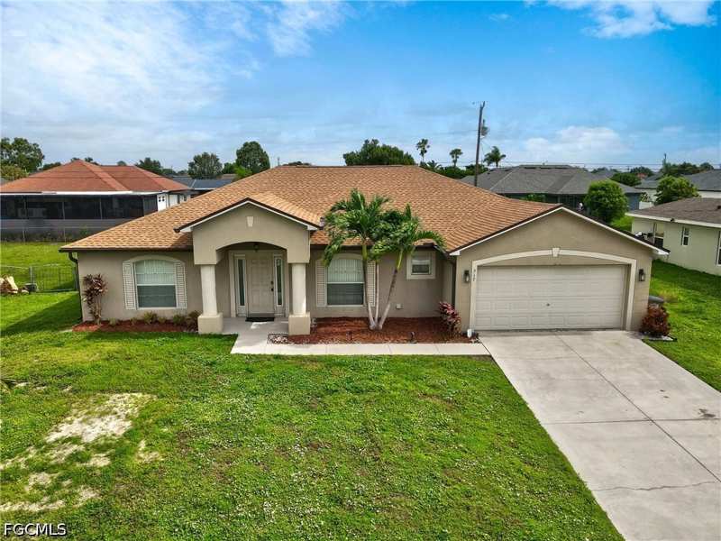 3 bedroom SingleFamilyResidence at 317 NE 9th Ter, Cape Coral, Cape Coral — photo 1