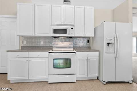 317 NE 9th Ter, Cape Coral FL - photo 19 of 39