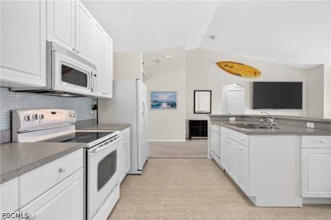 317 NE 9th Ter, Cape Coral FL - photo 21 of 39