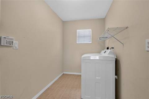 317 NE 9th Ter, Cape Coral FL - photo 22 of 39