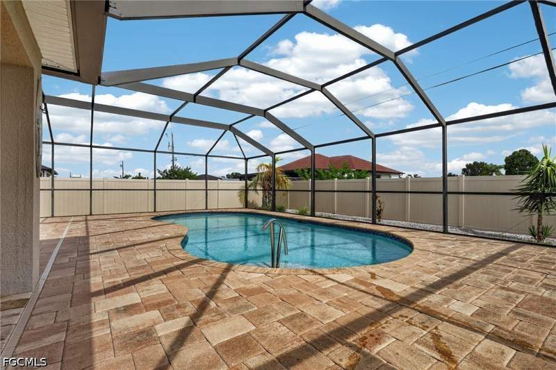 3 bedroom SingleFamilyResidence at 317 NE 9th Ter, Cape Coral, Cape Coral — photo 4
