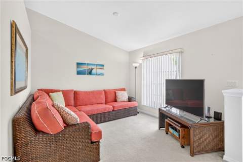 317 NE 9th Ter, Cape Coral FL - photo 7 of 39