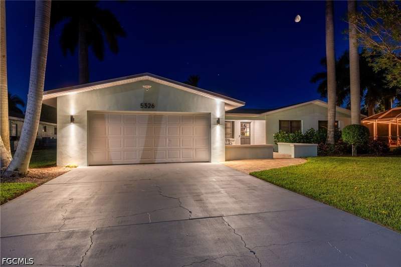 4 bedroom SingleFamilyResidence at 5326 Nautilus Dr, Cape Coral, Cape Coral — photo 2