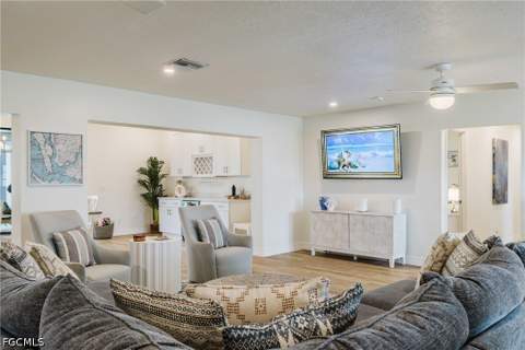5326 Nautilus Dr, Cape Coral FL - photo 8 of 50