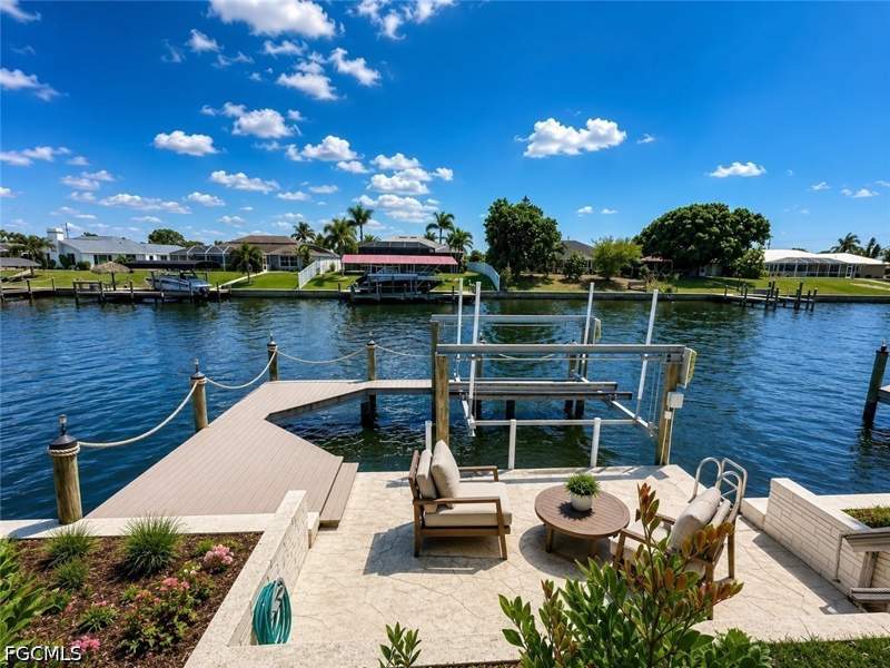 3 bedroom SingleFamilyResidence at 920 SE 16th Ter, Cape Coral, Cape Coral — photo 4