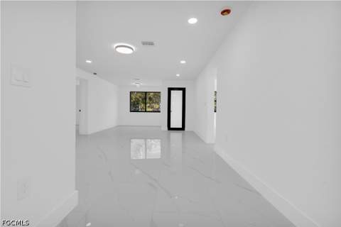 356 New York Dr, Fort Myers FL - photo 13 of 32