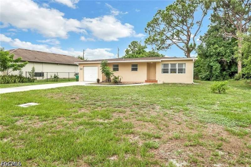 2 bedroom SingleFamilyResidence at 870 109th Ave N, Naples Park, Naples — photo 5