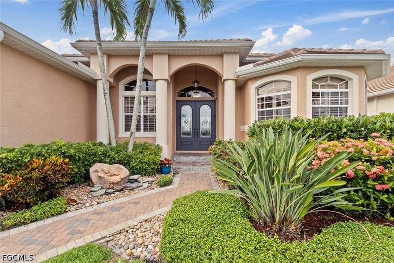 3 bedroom SingleFamilyResidence at 8348 Southwind Bay Cir, Southwind Subdivision, Fort Myers — photo 3