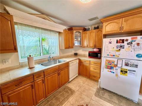 1066 Highlands Dr, Naples FL - photo 13 of 30