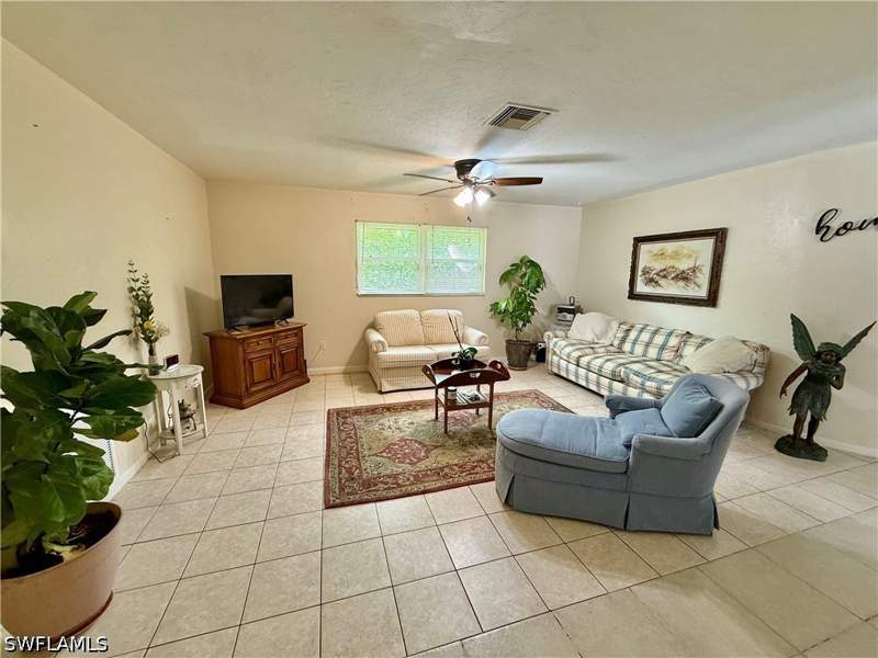 3 bedroom SingleFamilyResidence at 1066 Highlands Dr, Decker Highlands, Naples — photo 4