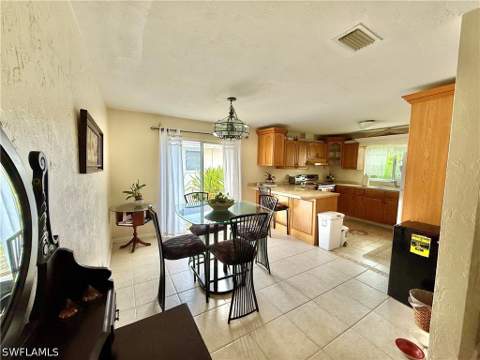 1066 Highlands Dr, Naples FL - photo 9 of 30