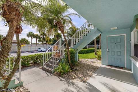 137 Wading Bird Cir F101, Naples FL - photo 15 of 19