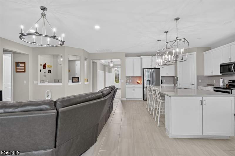 4 bedroom SingleFamilyResidence at 17624 Kinzie Ln, The Place At Corkscrew, Estero — photo 5