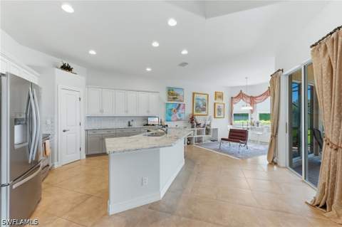 6168 Dogleg Dr, Naples FL - photo 10 of 46