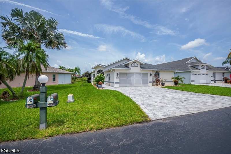 3 bedroom SingleFamilyResidence at 17751 Pineapple Palm Ct, Sabal Springs Golf And Racquet Club, North Fort Myers — photo 1