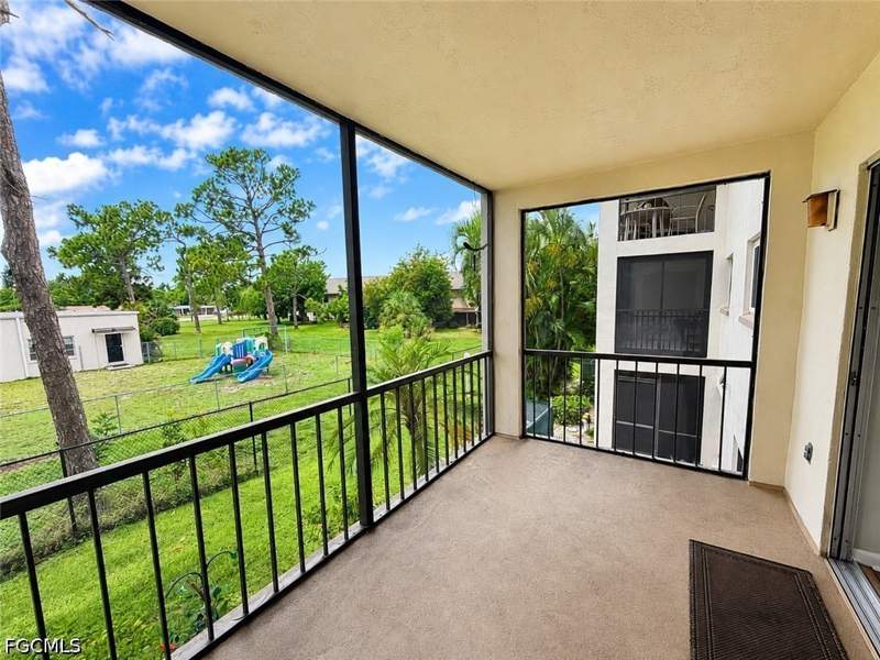 2 bedroom Condominium at 2079 Barkeley Ln 13, Allerton House Condo, Fort Myers — photo 4