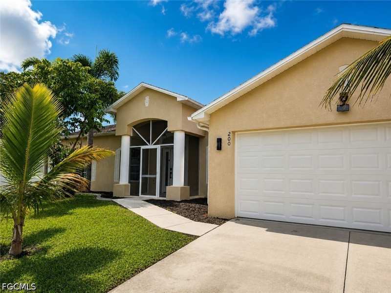 3 bedroom SingleFamilyResidence at 200 NW 7th Ter, Cape Coral, Cape Coral — photo 1