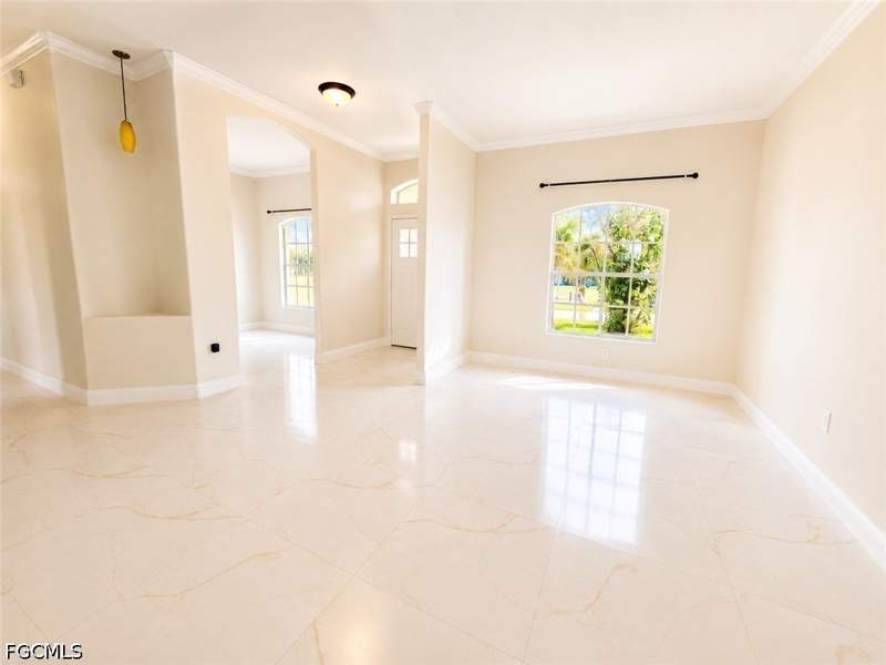 3 bedroom SingleFamilyResidence at 200 NW 7th Ter, Cape Coral, Cape Coral — photo 5