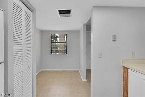 8474 Charter Club Cir 13, Fort Myers FL - photo 16 of 32